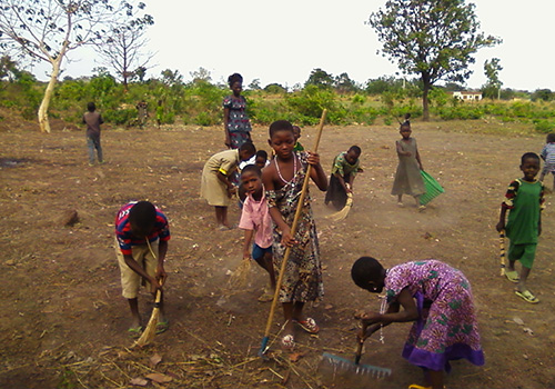 Cleaning the site of the future school