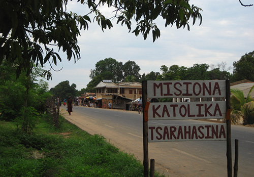Tsarahasina village