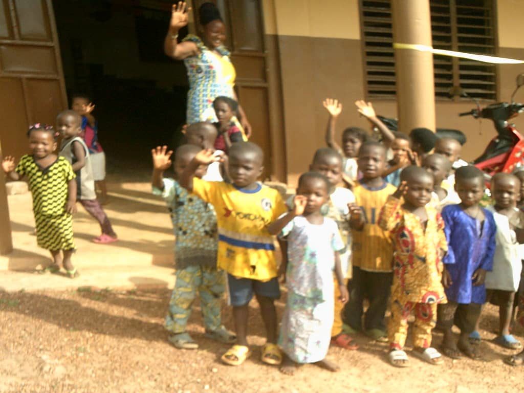 fondation heloise charruau ecole Saint Joseph Alfa Kpara beninIMG  WA