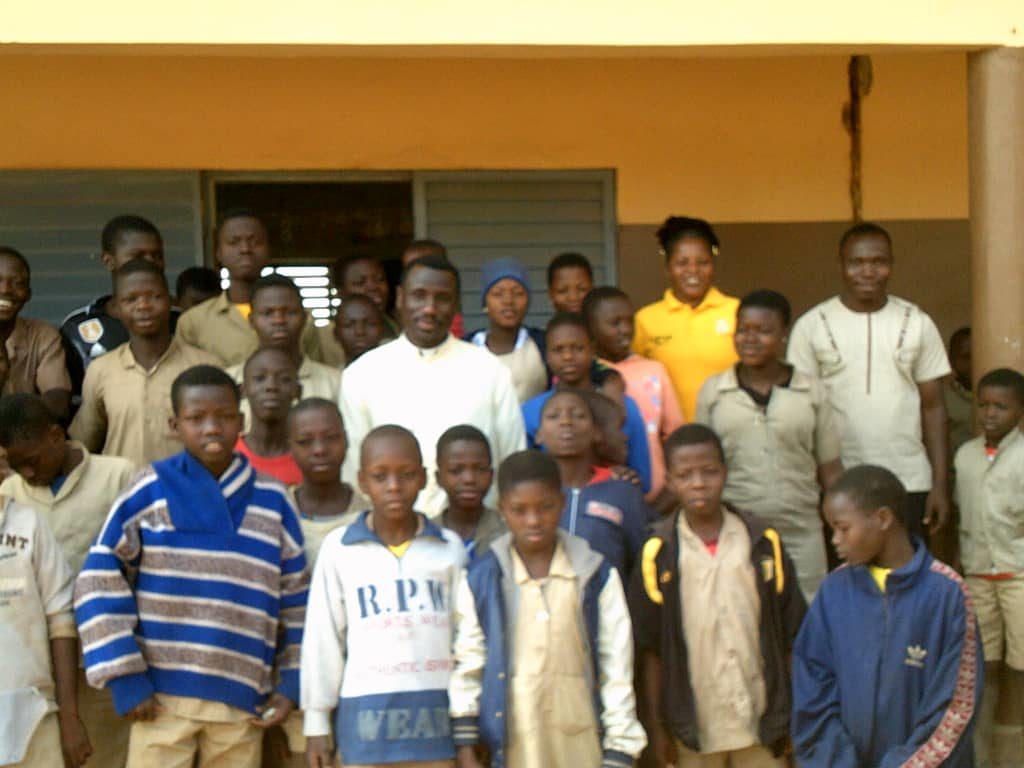fondation heloise charruau ecole Saint Joseph Alfa Kpara beninIMG  WA