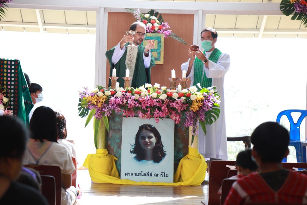 fondation heloise charruau karens thailande